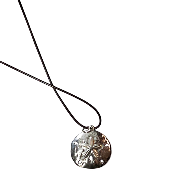 Vintage Sterling Silver Sand Dollar pendant - Picture 12 of 16